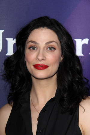 Joanne Kelly Pictures & Photos