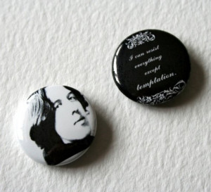 Oscar Wilde Quote Button Badge Pins Cant Resist Temptation