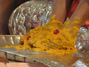 Pratyaksha Pada Puja to Sri Swamiji by Sri Bala Swamiji