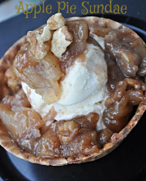Apple Pie Sundaes! The perfect fall recipe for dessert.