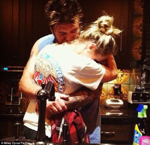 Father-daughter love: Bride-to-be Miley is seen hugging father Billy ...