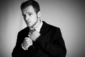 Max Thieriot)