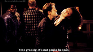 Phoebe Tonkin GIF Hunt