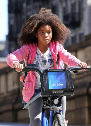 New Annie Revealed! First Peek at Quvenzhané Wallis as Lovable Orphan