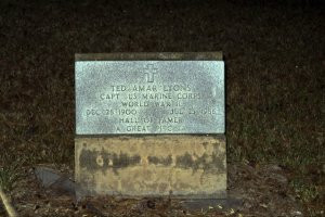Ted Lyons Grave