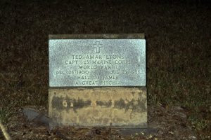 Ted Lyons Grave