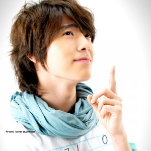 thinking_in_me_Donghae_by_SujuSaranghae
