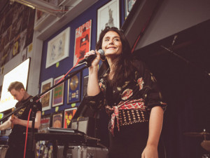 Jessie Ware Gushes Over Her