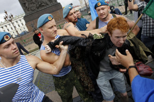 The irony that the Paratroopers look so gay - a luring tactic ?
