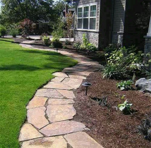 It is time to add some style to the yard. Flagstone Pathway for ...