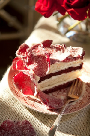 ... White Cakes, Layered Cake, Holiday Valentine, Rose Petals, Food Cakes
