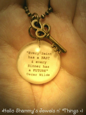 Oscar Wilde Quote Necklace. 