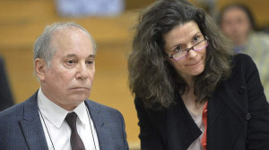 Singer Paul Simon and his wife Edie Brickell appear at a hearing in ...