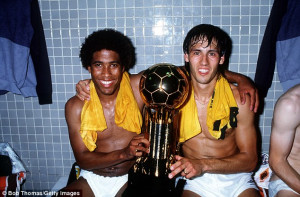 ... right) and a trophy to mark the 75th anniversary of the Brazilian FA