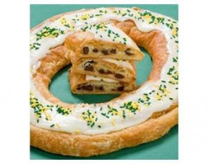 Packers Frozen Tundra Kringle is filled with cheesehead cream cheese ...