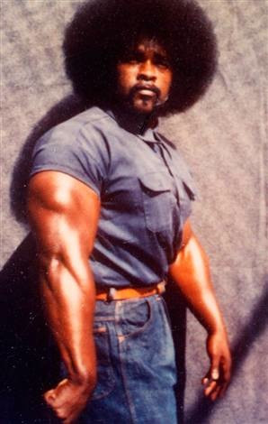 Stanley ‘Tookie’ Williams in the exercise yard at San Quentin ...