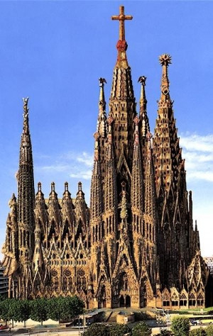 La Sagrada Familia, Barcelona, Spainarch | Incredible PicturesBuckets ...