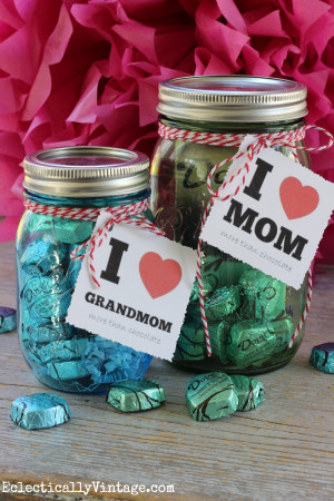 Give mom the gift of chocolate - with these adorable FREE Mother's Day ...