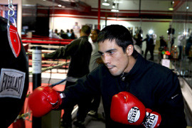By Media report on Doghouse Boxing (Oct 28, 2009) Photo © David ...