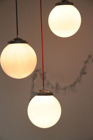 lampe lustre suspension ancien luminaire abat jour en verre opaline