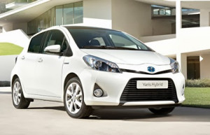 very_fuel-efficient_hybrid_car_toyota_yaris_hybrid.jpg
