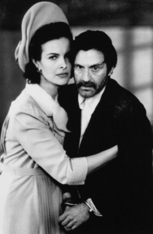 Still of Daniel Auteuil and Carole Bouquet in Lucie Aubrac (1997)