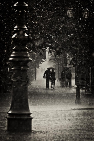 Romantic Images In Rain Quotes Of Love For Facebook Timeline Of ...