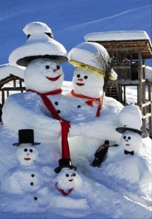 snowman family, winter wonderland