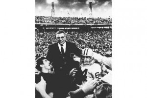 Green Bay Packers coach Vince Lombardi (center)