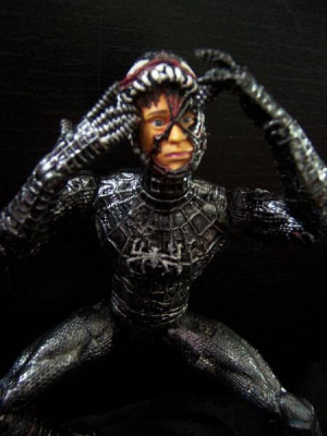 hot toys spider man 3 venom
