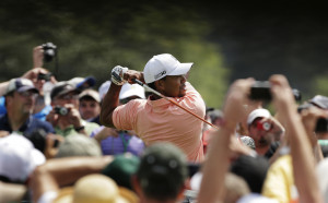 Tiger Woods still attracts golf fans and their cameras, but younger ...