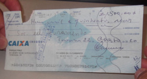 Jo o Lima mostra cheque devolvido de Ricardo Camar o quot quero ...