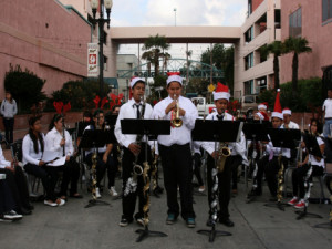 The Cougar Orchestra played this past Christmas on 4th & Spurgeon in ...