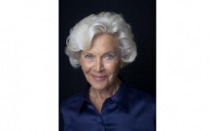 ... honor blackman was born at 1927 12 12 and also honor blackman is