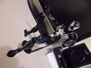 figura marvel select anti venom