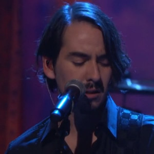 Watch: Dhani Harrison pays tribute to father George in US TV ...