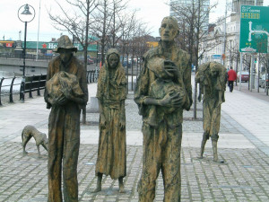 Description Famine memorial dublin.jpg