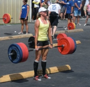 Lauren Deadlifting 305lbs at the 2009 CrossFit Games in Aromas, CA. On ...