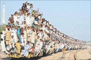 Funny_Amazing_Train_Pakistani_Travel