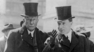 John D Rockefeller links en John D Rockefeller jr in 1915