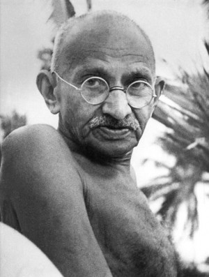 Description Gandhi Juhu May1944.jpg