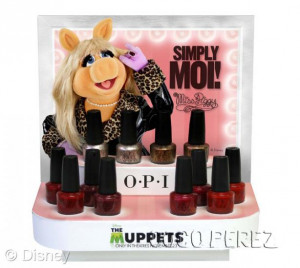 Miss Piggy With And Singer