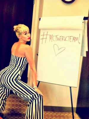 Miley Cyrus tweeted a photo of herself showing off her dancing skills ...