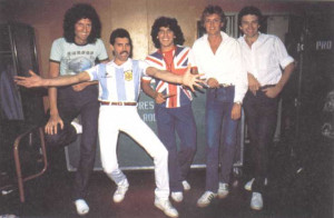 Maradona anfitrión de Queen