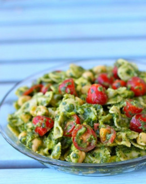 14 Summery Pasta Salads to Make Right Now via Brit + Co. @Brit Morin ...