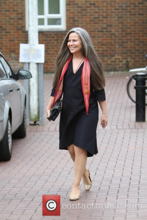 koo-stark-koo-stark-leaving-court_3725994.jpg