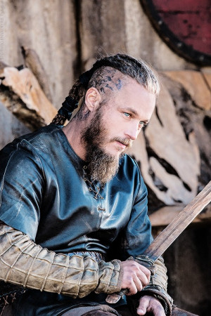 ... 06 travis fimmel ragnar lothbrok Historyvikings mine:still vikingsedit