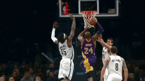 kobe dunks while wallace and humphries high five each other - kobe ...