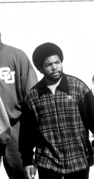 MV5BMTY1ODcyMDA2M15BMl5BanBnXkFtZTcwOTcyNDAxMw@@._V1_SY1200_CR587,0 ...