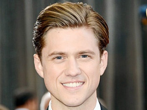 Aaron Tveit Tell-All! Nine Quotes from the Graceland Star on Missing ...